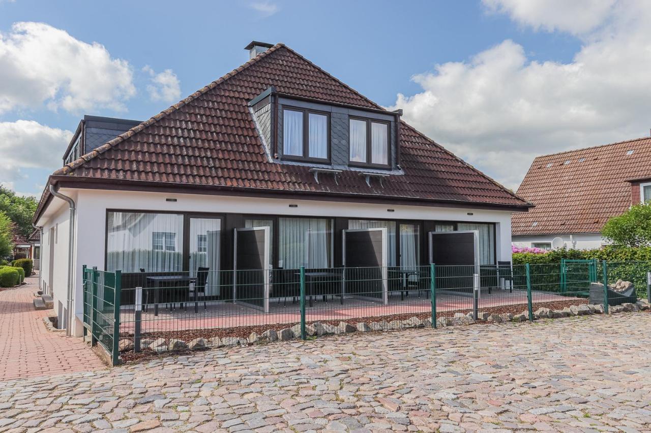 Nur 7 Gehminuten Zum Strand, Sehr Hochwertige Ferienwohnung Mit Terrasse In Ruhiger Lage, Inklusive Parkplatz Und Fahrradunterstellplatz Laesst Keine Wuensche Offen Scharbeutz Eksteriør bilde