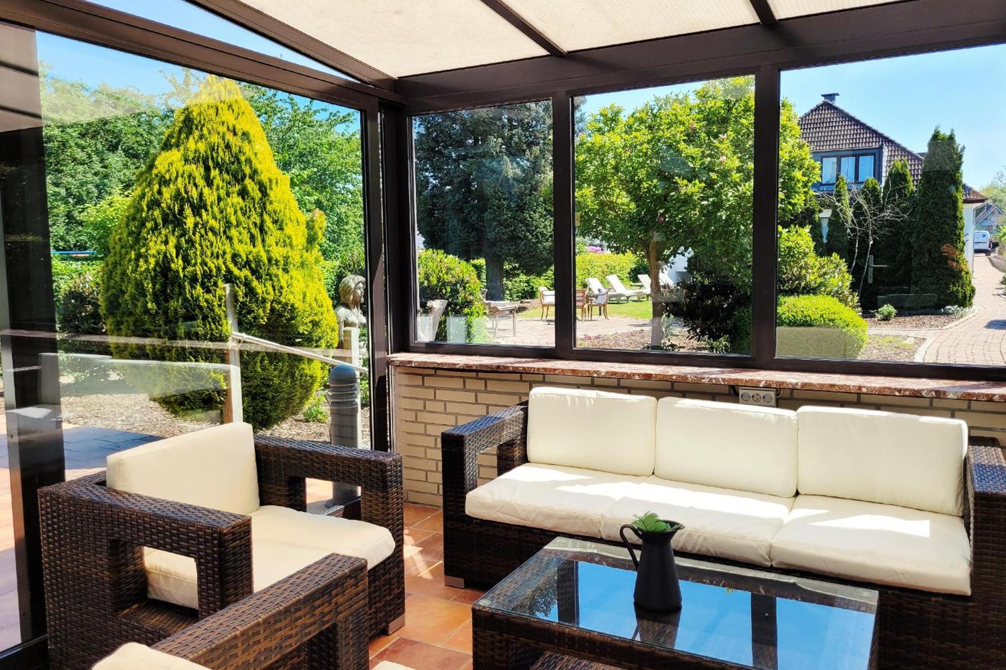 Nur 7 Gehminuten Zum Strand, Sehr Hochwertige Ferienwohnung Mit Terrasse In Ruhiger Lage, Inklusive Parkplatz Und Fahrradunterstellplatz Laesst Keine Wuensche Offen Scharbeutz Eksteriør bilde