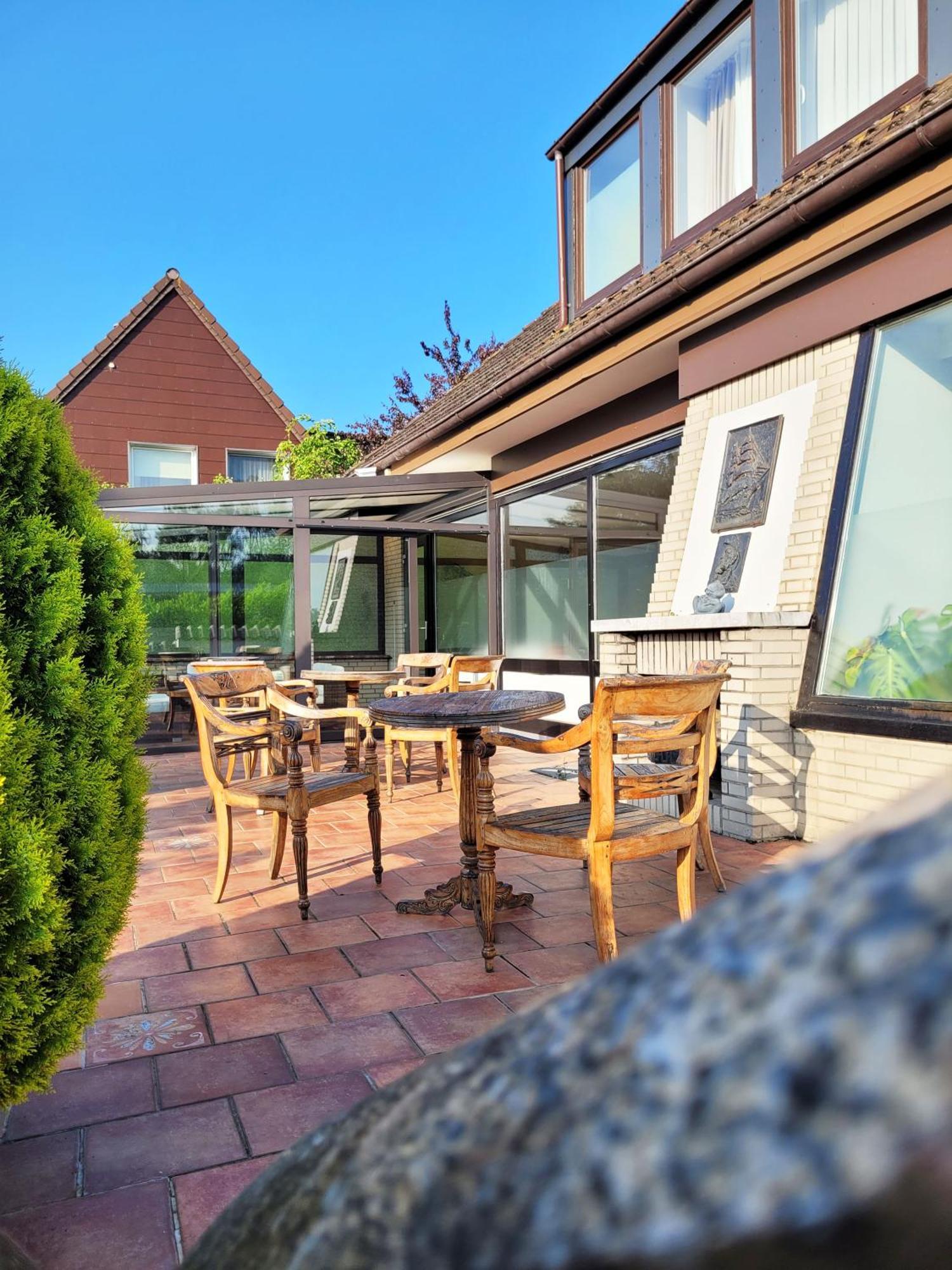 Nur 7 Gehminuten Zum Strand, Sehr Hochwertige Ferienwohnung Mit Terrasse In Ruhiger Lage, Inklusive Parkplatz Und Fahrradunterstellplatz Laesst Keine Wuensche Offen Scharbeutz Eksteriør bilde