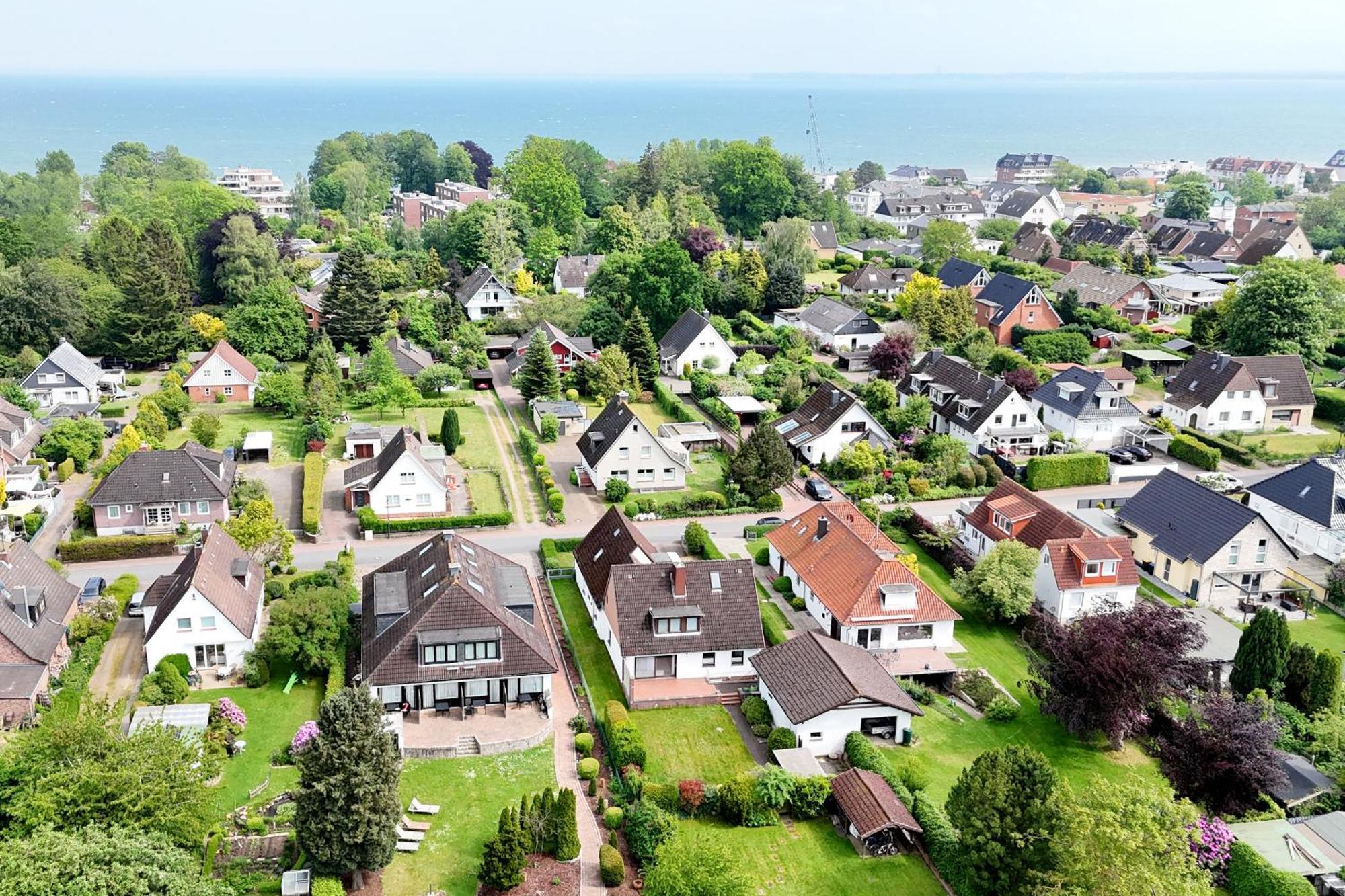 Nur 7 Gehminuten Zum Strand, Sehr Hochwertige Ferienwohnung Mit Terrasse In Ruhiger Lage, Inklusive Parkplatz Und Fahrradunterstellplatz Laesst Keine Wuensche Offen Scharbeutz Eksteriør bilde
